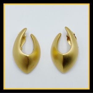 GIVENCHY Vintage 80’s Couture Gold Tone Clip On Earrings.